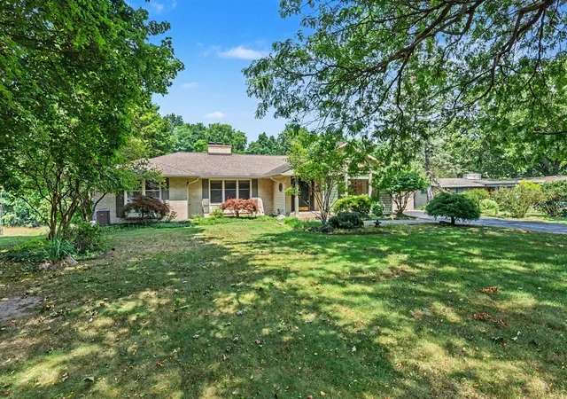 Photo 3 of Sale Pending at 1926 Greenbriar Dr, Portage, MI 49024 | MLS# 70546906 | Listing updated on 2026-09-18