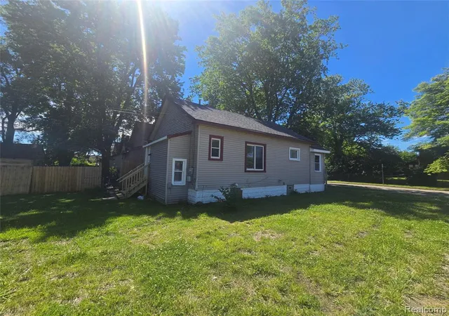 Homes for sale in Ecorse, MI | 15 E Goodell, Ecorse, MI 48229 | MLS# 60992390