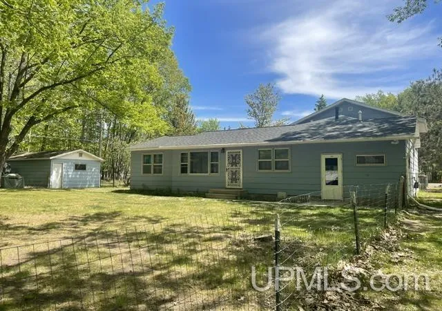 Homes for sale in Gladstone, MI | 2601 W 2nd Ave, Gladstone, MI 49837 | MLS# 50210309