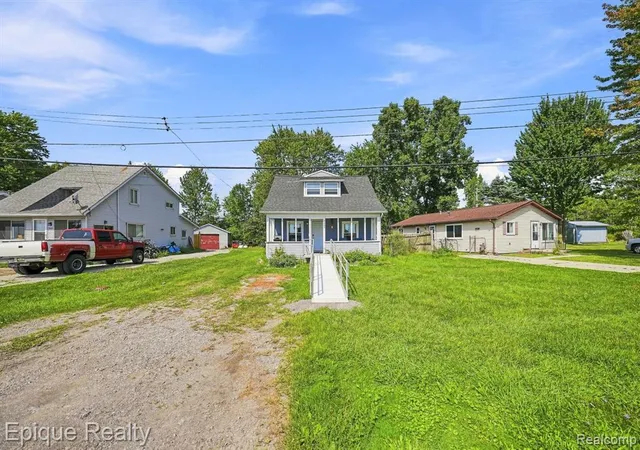 Photo 3 of Single family home for sale at 8480 Dixie Hwy, Fair Haven, MI 48023 2518 | MLS# 61024499 | Listing updated on 2026-09-15