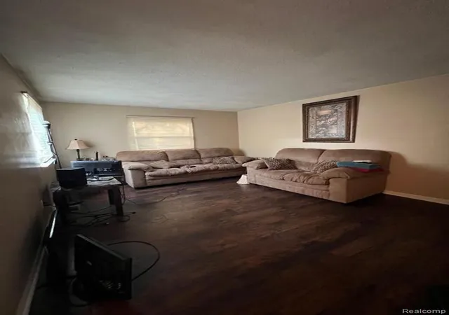 2nd image of 9829 Gary St, Romulus, MI 48174 | MLS# 60334250