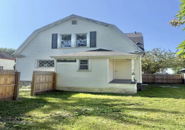 Homes for sale in Bay City, MI | 1811 9th St, Bay City, MI 48708 | MLS# 50213862