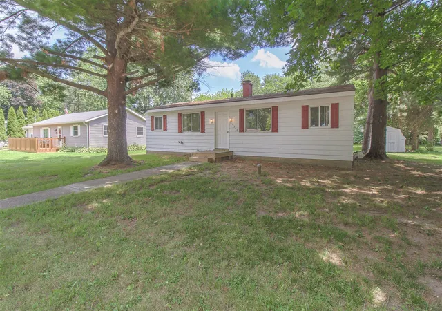 Homes for sale in Vicksburg, MI | 5350 Rimmel Dr, Vicksburg, MI 49097 | MLS# 70544139
