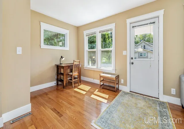 Photo 3 of Single family home for sale at 616 Crest St, Kingsford, MI 49802 | MLS# 50187236 | Listing updated on 2025-09-29