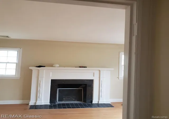 Photo 3 of Sale Pending at 16215 And 16217 Greenview Ave, Detroit, MI 48219 | MLS# 60167991 | Listing updated on 2025-06-30