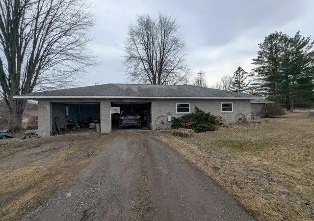 Homes for sale in Turner, MI | 4438 Reynolds Rd, Turner, MI 48765 | MLS# 80066442