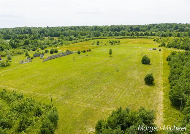 1st image of 3825 S Brooks, Muskegon, MI 49444 | MLS# 70539377