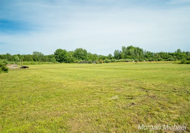3rd image of 3825 S Brooks, Muskegon, MI 49444 | MLS# 70539377
