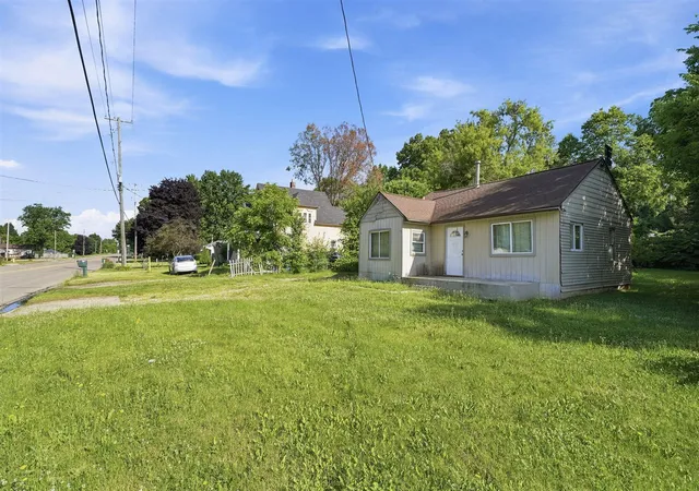 Homes for sale in Battle Creek, MI | 3758 W Michigan Ave, Battle Creek, MI 49037 | MLS# 70543219