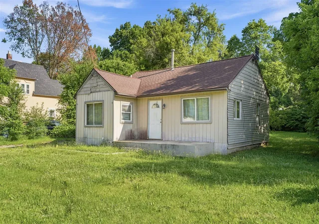 Homes for sale in Battle Creek, MI | 3758 W Michigan Ave, Battle Creek, MI 49037 | MLS# 70543219