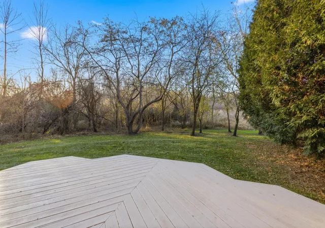 3rd image of 8040 Pepperwood Dr, Grand Blanc, MI 48439 | MLS# 70505201