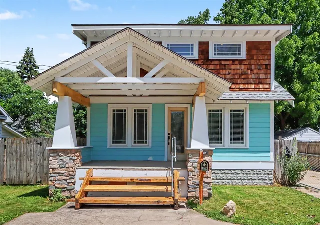 Photo 2 of Sale Pending at 1227 E Cork St, Kalamazoo, MI 49001 | MLS# 70545349 | Listing updated on 2026-08-25