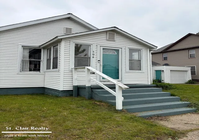 2nd image of 506 W Muskegon Ave, Muskegon, MI 49440 | MLS# 50209054