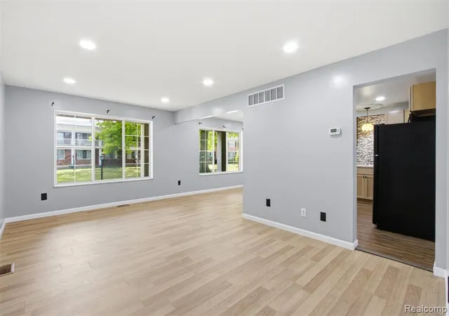Photo 3 of Condo for sale at 29622 Hoover Rd, Warren, MI 48093 3419 | MLS# 61025276 | Listing updated on 2026-09-03