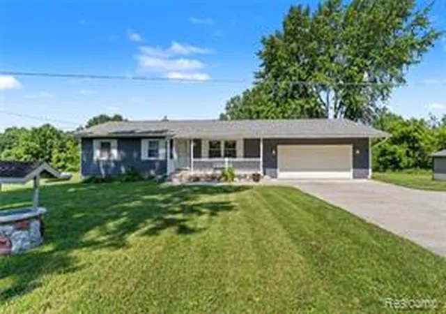 Homes for sale in Davison, MI | 4427 N Washburn Rd, Davison, MI 48423 | MLS# 61009539