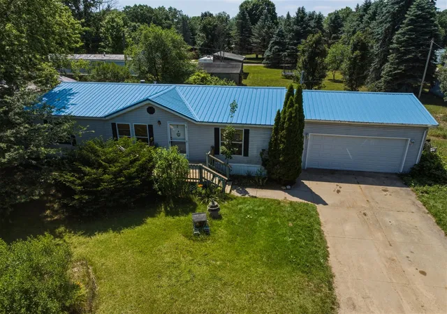 1st image of 18871 Cardinal Dr, Morley, MI 49336 | MLS# 70545235