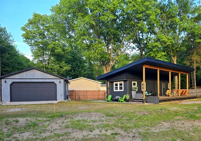 1st image of 7949 W Fox Rd, Mears, MI 49436 | MLS# 70537202