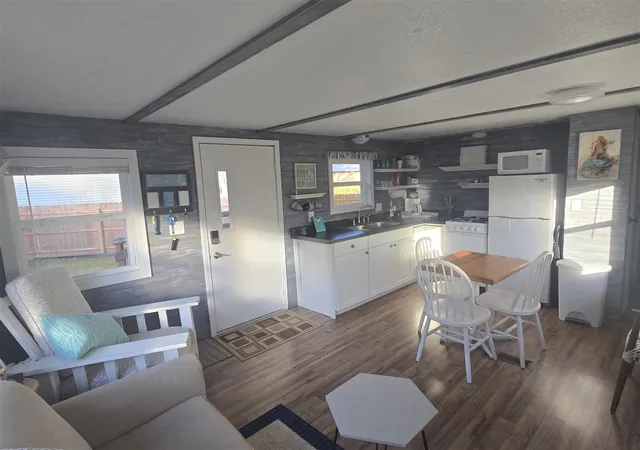 5th image of 7949 W Fox Rd, Mears, MI 49436 | MLS# 70537202