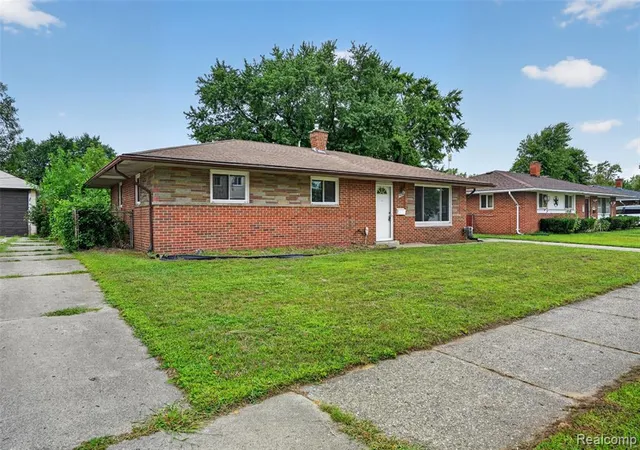 Photo 4 of Single family home for sale at 5036 Harrison St, Wayne, MI 48184 | MLS# 61020214 | Listing updated on 2026-09-02