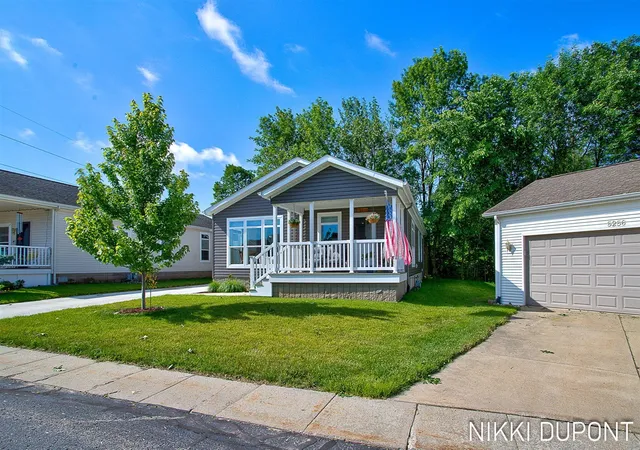 3rd image of 5254 W Scenic Turn Ln, Holland, MI 49423 | MLS# 70538801