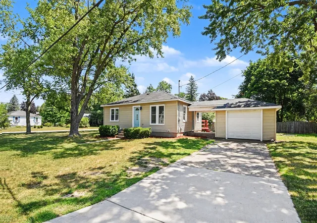 Photo 1 of Single family home for sale at 5134 Heyboer Ave, Grand Rapids, MI 49548 | MLS# 70544509 | Listing updated on 2026-10-01