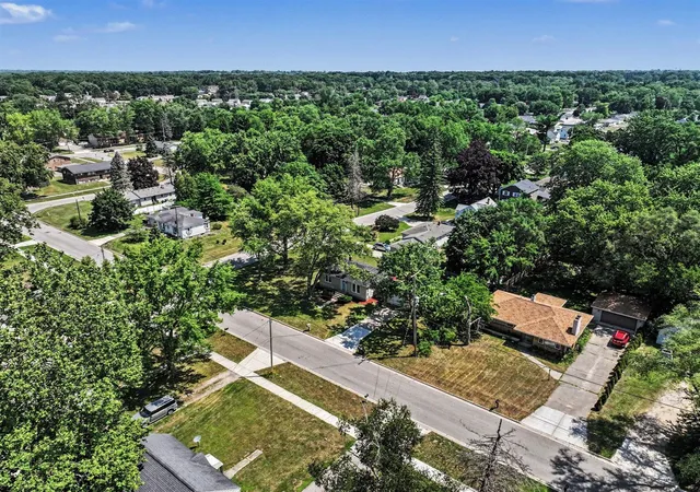 Photo 4 of Single family home for sale at 5134 Heyboer Ave, Grand Rapids, MI 49548 | MLS# 70544509 | Listing updated on 2026-10-01