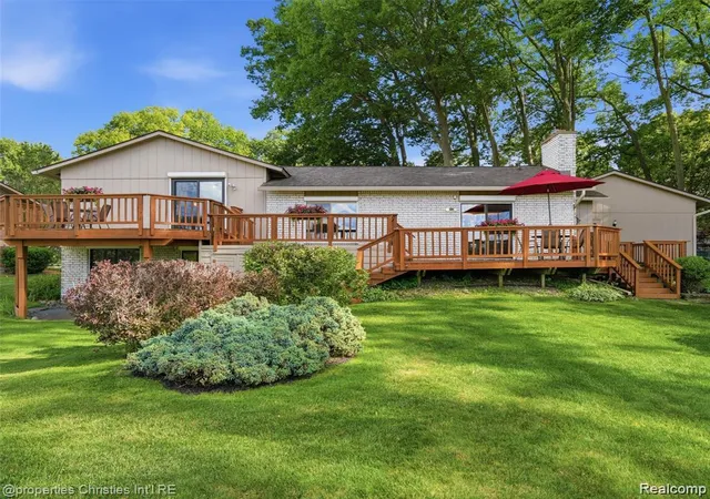 Photo 2 of Sale Pending at 1721 Imperial Dr, Highland, MI 48356 | MLS# 61020580 | Listing updated on 2026-09-01