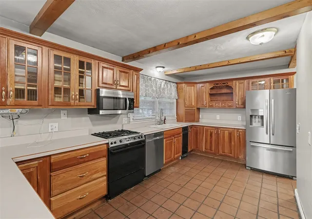 Photo 3 of Single family home for sale at 42910 Evergreen Park Dr, Decatur, MI 49045 | MLS# 70554374 | Listing updated on 2026-09-10