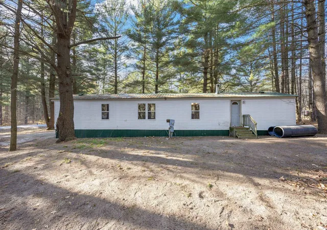 Photo 3 of Single family home for sale at 8401 Independence Ave #Lot: 33, Cadillac, MI 49601 | MLS# 80072603 | Listing updated on 2026-10-07