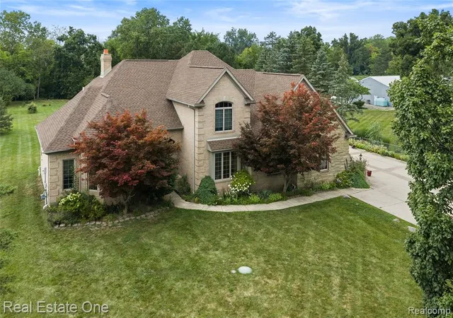 Photo 1 of Sale Pending at 17268 Beech Daly Rd, Brownstown, MI 48174 9401 | MLS# 61023759 | Listing updated on 2026-08-26