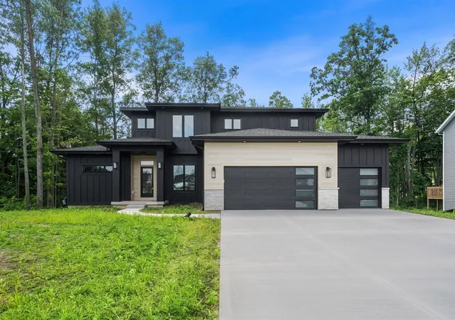 1st image of 4662 Hidden Ridge Dr, Hudsonville, MI 49426 | MLS# 70542312