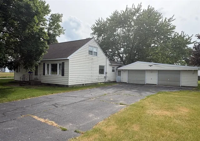 1st image of 1782 Vine St, Manistee, MI 49660 | MLS# 70553866