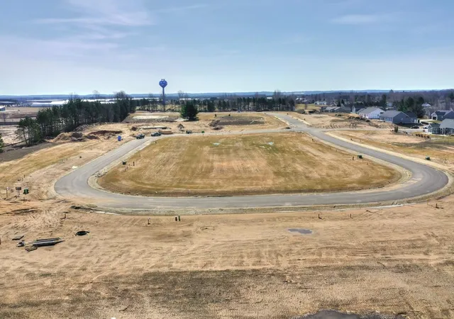 Photo 3 of Sale Pending at Unit 29 Lamarche Cir, Traverse City, MI 49685 | MLS# 80056931 | Listing updated on 2026-08-10