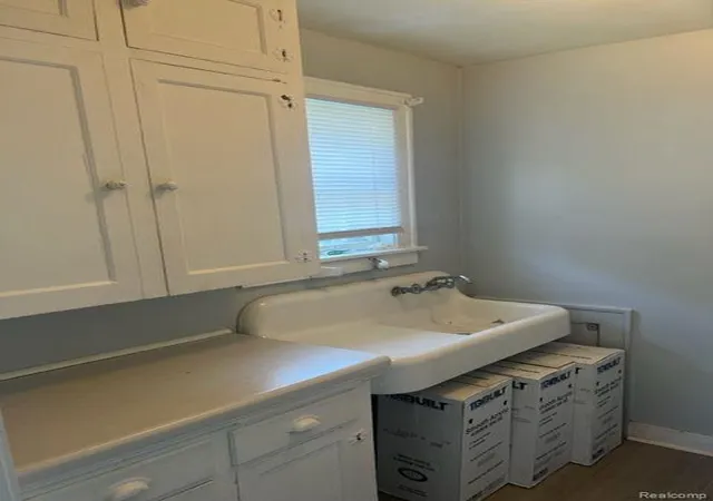 23rd image of 302 N Farragut St, Bay City, MI 48708 | MLS# 60335699