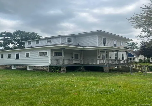 2nd image of 302 N Farragut St, Bay City, MI 48708 | MLS# 60335699