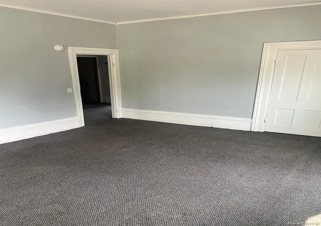Photo 4 of Sale Pending at 302 N Farragut St, Bay City, MI 48708 | MLS# 60335699 | Listing updated on 2025-06-30