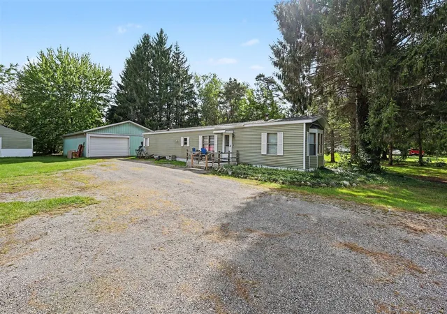 Photo 1 of Single family home for sale at 2791 Kinneville Rd, Leslie, MI 49251 | MLS# 70554983 | Listing updated on 2026-08-27