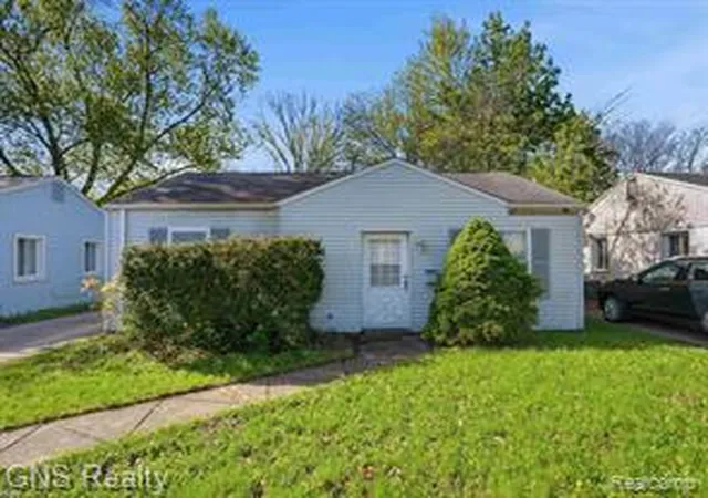 Homes for sale in Royal Oak, MI | 2717 Normandy Rd, Royal Oak, MI 48073 | MLS# 61009920