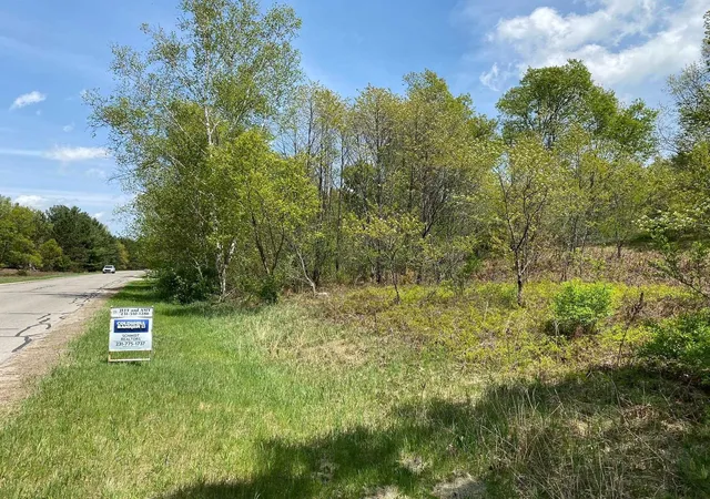 Homes for sale in Cadillac, MI | Crestview Dr, Cadillac, MI 49601 | MLS# 80056240