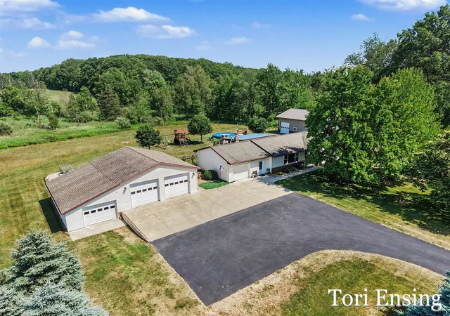 image of 481 S Nevins Rd, Stanton, MI 48888 | MLS# 70543858