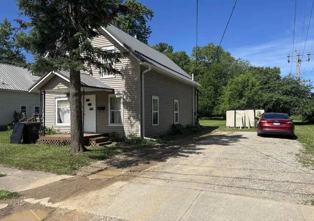 Homes for sale in Alma, MI | 313 Pleasant Ave, Alma, MI 48801 | MLS# 80069865