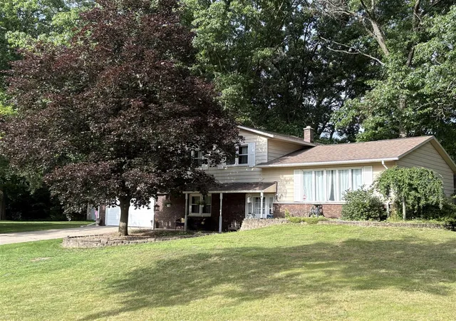 1st image of 48963 Ye Olde Woods, Mattawan, MI 49071 | MLS# 70542214