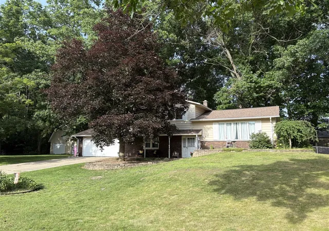 3rd image of 48963 Ye Olde Woods, Mattawan, MI 49071 | MLS# 70542214