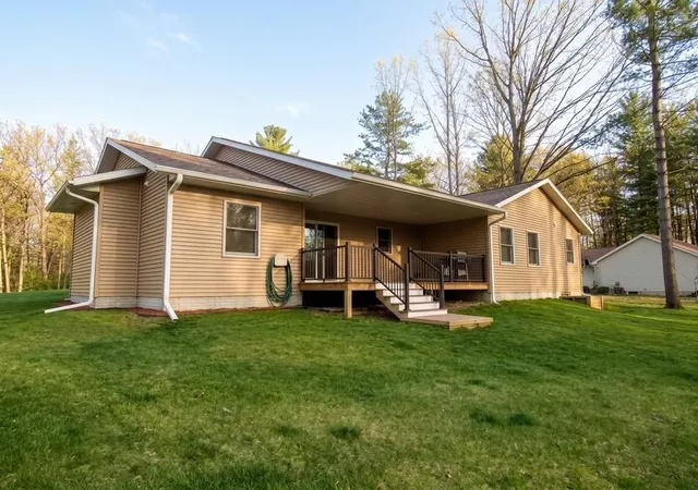 4th image of 3215 North Branch Dr, Beaverton, MI 48612 | MLS# 50205338