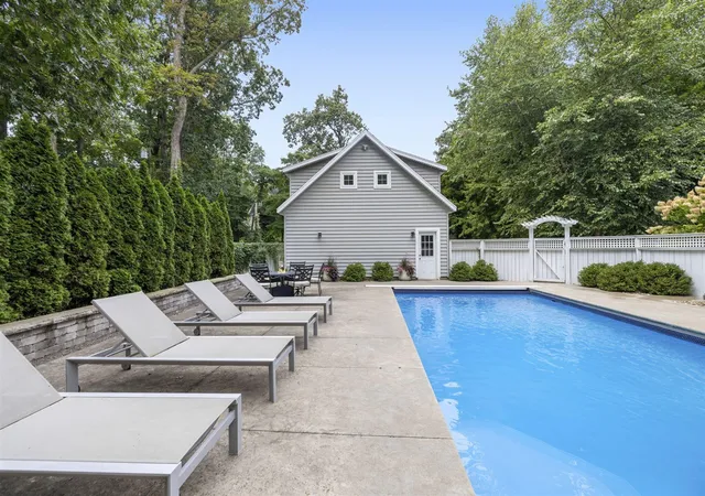 Photo 3 of Single family home for sale at 49200 Golfview Ave, New Buffalo, MI 49117 | MLS# 70552270 | Listing updated on 2026-09-03