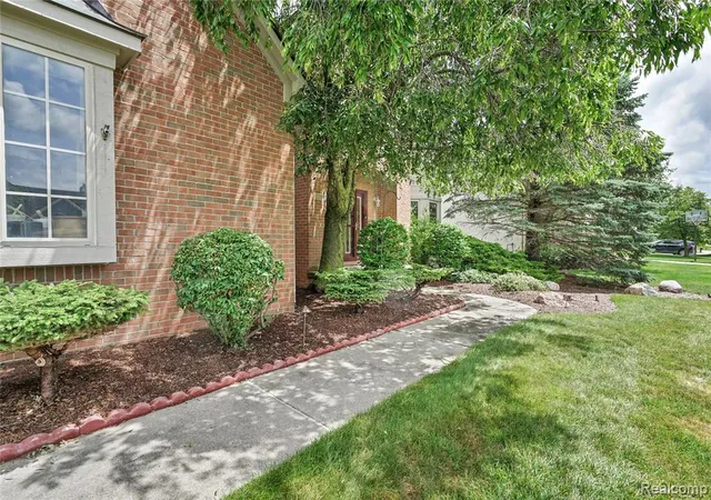 Photo 3 of Single family home for sale at 3200 Appleridge Dr, Ann Arbor, MI 48103 | MLS# 61009304 | Listing updated on 2026-08-19