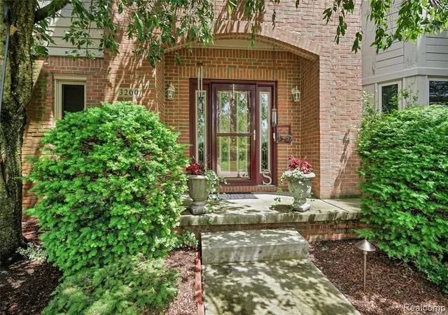Photo 4 of Single family home for sale at 3200 Appleridge Dr, Ann Arbor, MI 48103 | MLS# 61009304 | Listing updated on 2026-08-19