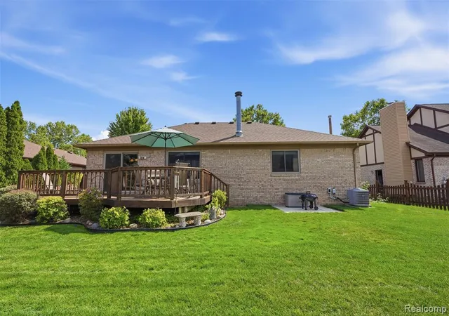 5th image of 2213 Prescott Dr, Troy, MI 48083 | MLS# 61023097