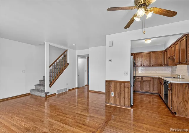 Photo 4 of Condo for sale at 42015 Imperial Ln, Clinton Township, MI 48038 1974 | MLS# 61024726 | Listing updated on 2026-08-27