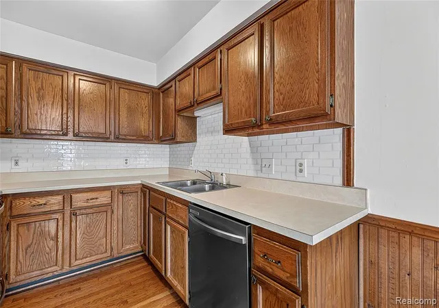 Photo 5 of Condo for sale at 42015 Imperial Ln, Clinton Township, MI 48038 1974 | MLS# 61024726 | Listing updated on 2026-08-27